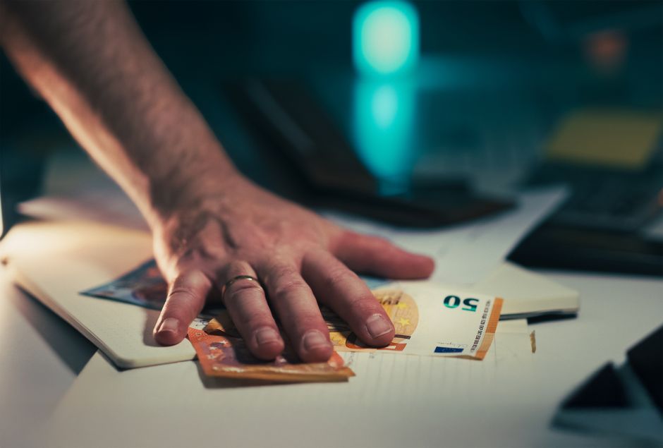 Finanças Pessoais em Tempos de Crise: Estratégias Práticas